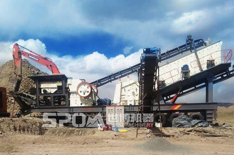 四組合式移動篩分破碎機