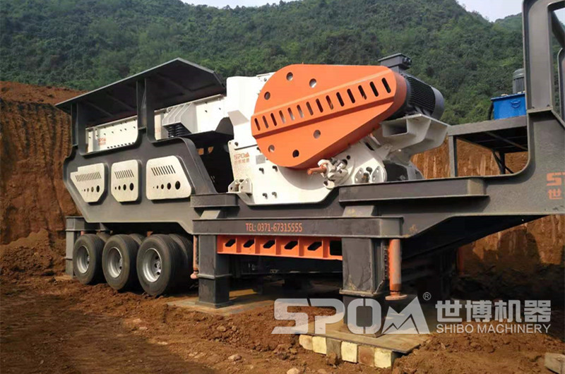 大型輪胎顎式移動(dòng)破碎機(jī)