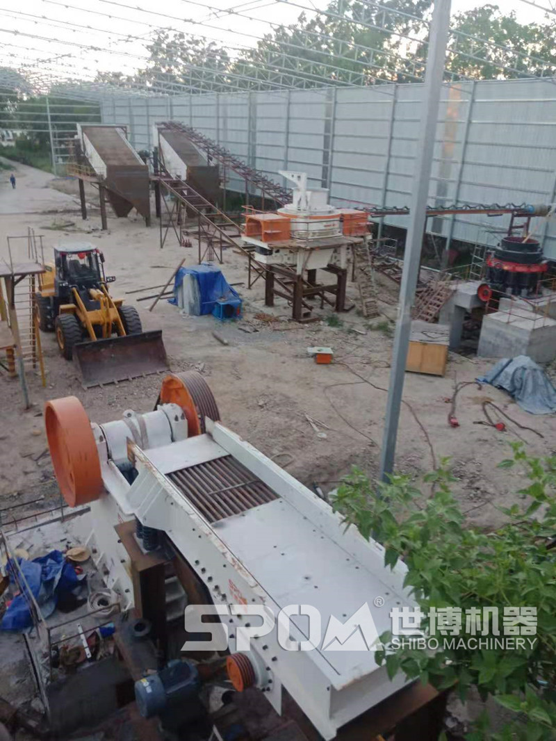 河卵石破碎制砂現(xiàn)場(chǎng)圖